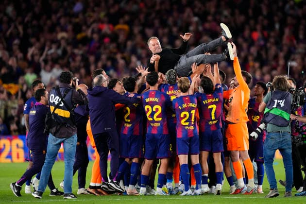 Hansi Flick verlängert beim FC Barcelona, Archivbilder
