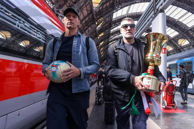 Fußball, Coppa Italia, Finale, Lazio Rom - Inter Mailand, Reise des Pokals mit der Bahn nach Rom