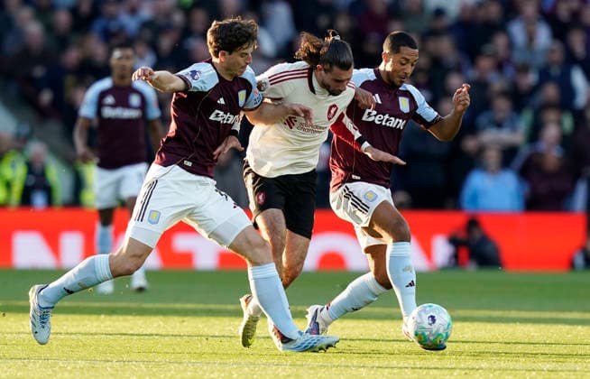 Fußball, England, Aston Villa - FC Liverpool