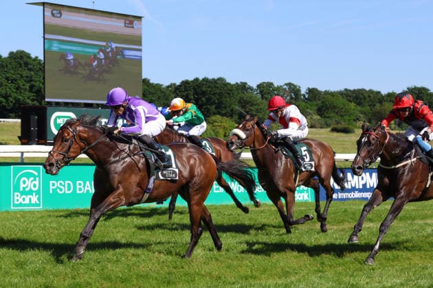 Pferdesport, Galopp, Benefiz-Renntag in Köln-Weidenpesch