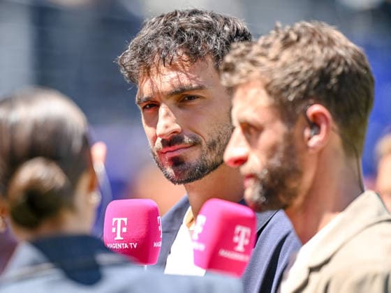 Fußball, Mats Hummels und Thomas Müller sind bei Estrela Amadora eingestiegen, Archivbilder