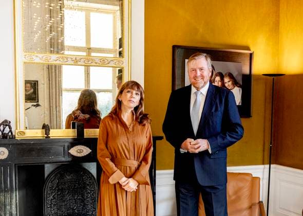König Willem Alexander der Niederlande empfängt Mei Li Vos in Den Haag