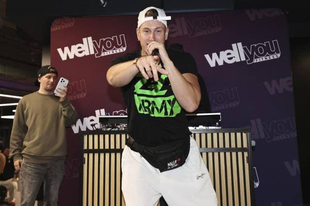 Calvin Kleinen bei der offiziellen Eröffnung von Wellyou in Velbert