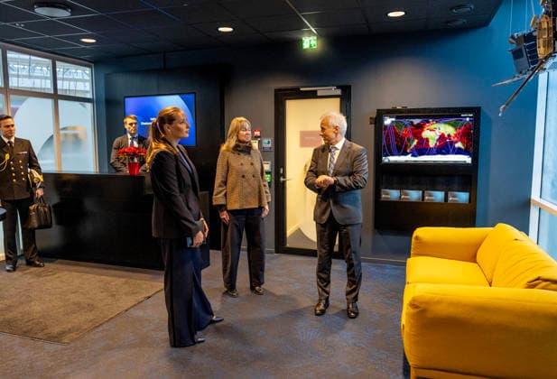 Norwegen, Prinzessin Ingrid Alexandra besucht Raumfahrtagentur in Oslo