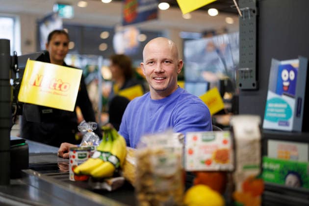 Fabian Hambüchen bei Spendenaktion von Netto in Köln