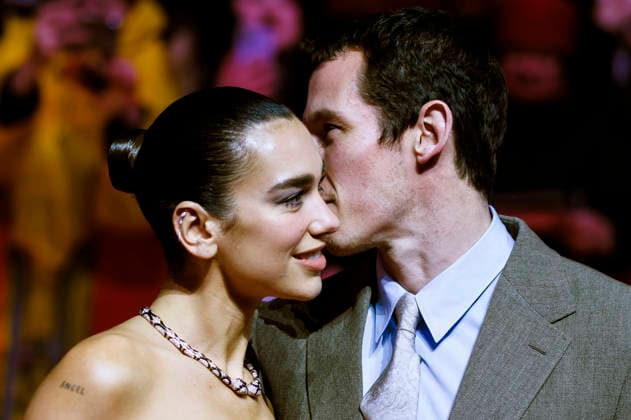 Dua Lipa und Callum Turner geben sich das Jawort, Archivbilder
