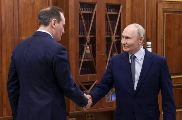 Russland, Wladimir Putin trifft Artyom Zdunov in Moskau