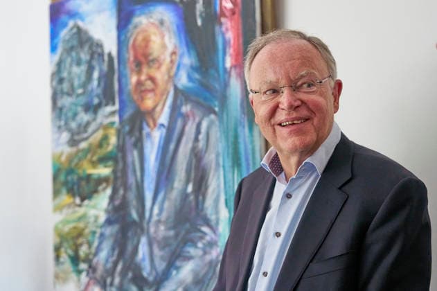 Hannover, Porträt von Ex-Ministerpräsident Stephan Weil enthüllt