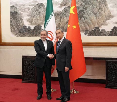 China, Wang Yi empfängt Irans Außenminister Abbas Araghtschi in Peking