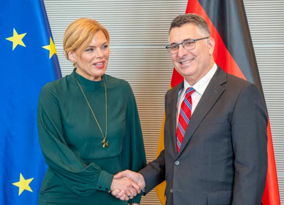 Berlin, Julia Klöckner trifft Gideon Saar