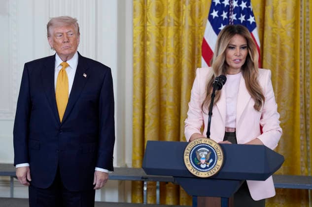 USA, Donald Trump und Melania bei Veranstaltung für Militärmütter im Weißen Haus in Washington