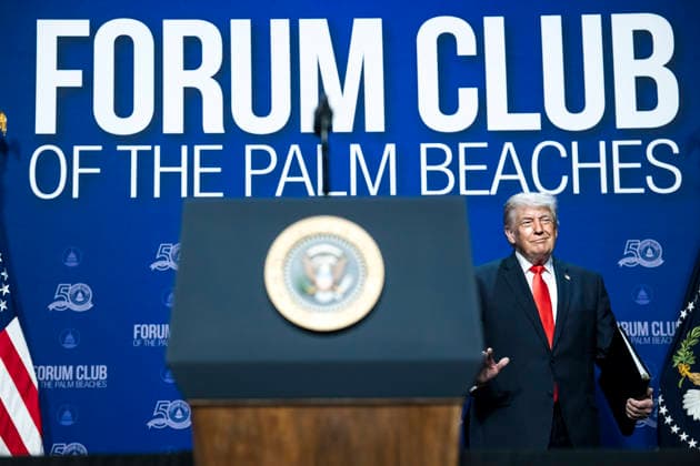 USA, Donald Trump Rede beim Forum-Club-Dinner im Kravis Center in West Palm Beach