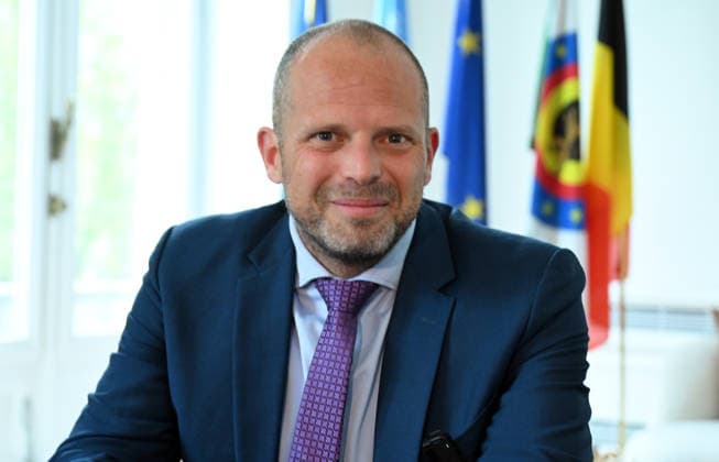 Belgien, Verteidigungsminster Theo Francken in Brüssel im Interview