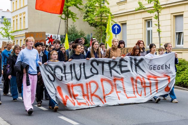 Brandenburg, Protest gegen Wehrpflicht in Cottbus