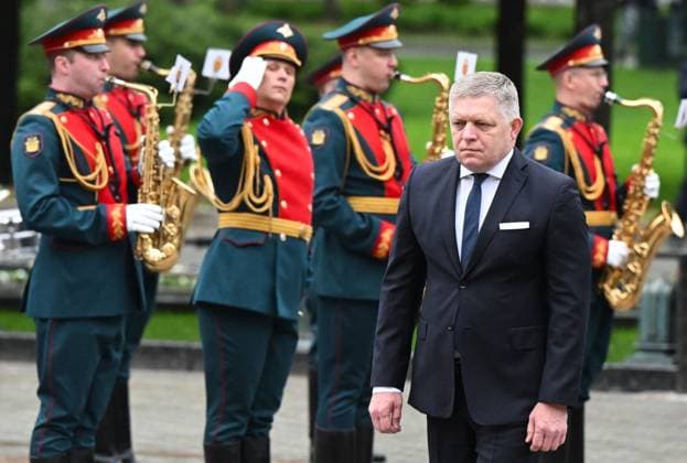 Russland, Robert Fico nimmt an Kranzniederlegung vor Tag des Sieges in Moskau teil