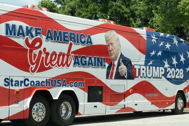 USA, Bus mit Make America Great Again – Trump 2028 in Atlanta