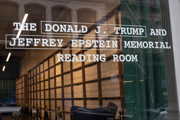 USA, Ausstellung Trump und Epstein Memorial Reading Room mit Epstein-Akten in New York