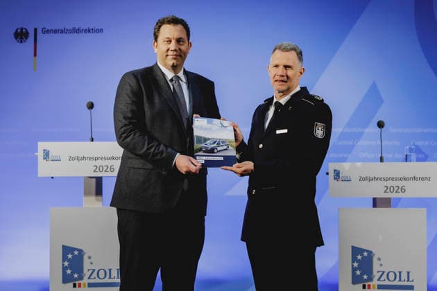 Sachsen, Zolljahrespressekonferenz 2026 im DHL Hub in Schkeuditz
