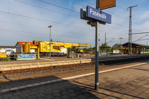 Mecklenburg-Vorpommern, Sanierungsarbeiten an den Schienen im und am Bahnhof in Pasewalk