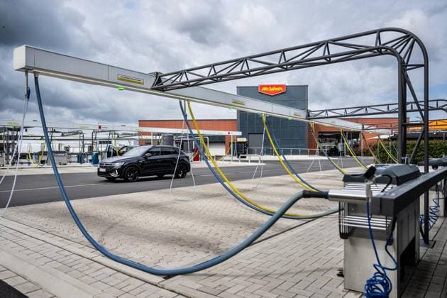 NRW, Mr. Wash Autowaschanlage in Duisburg
