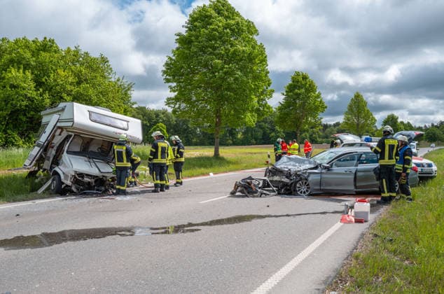 Baden-Württemberg, Schwerer Unfall auf der B32 bei Altshausen