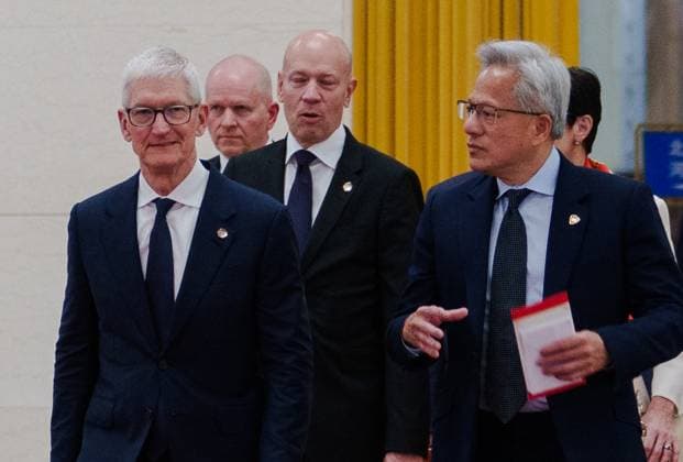 Peking, Tim Cook trifft Jensen Huang