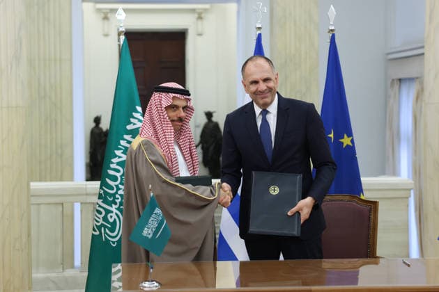 Griechenland, Saudi-Außenminister Faisal bin Farhan trifft George Gerapetritis im Außenministerium in Athen