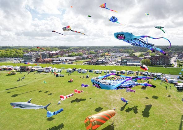 Niedersachsen, Drachenfestival am Grünstrand in Norddeich