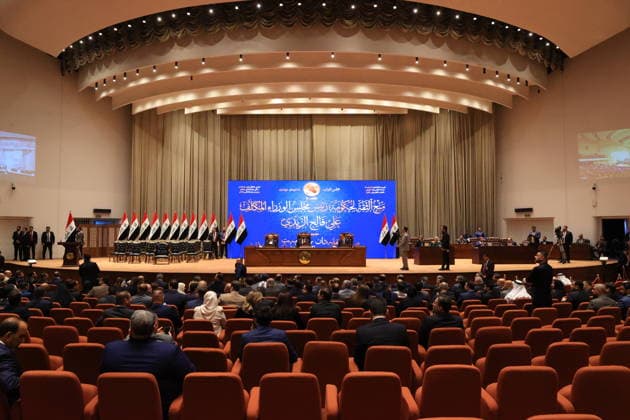 Irak, Parlament bestätigt neuen Premier Zydi und sein Kabinett in Bagdad