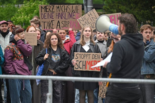 Katholikentag in Würzburg, Tag 3, Proteste gegen Friedrich Merz Besuch