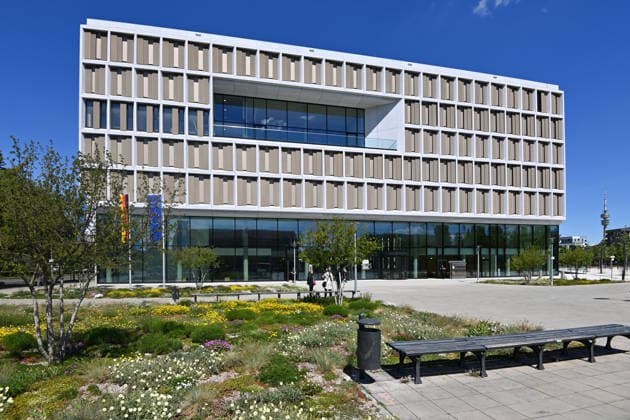 Bayern, Eröffnung Strafjustizzentrum am Leonrodplatz in München