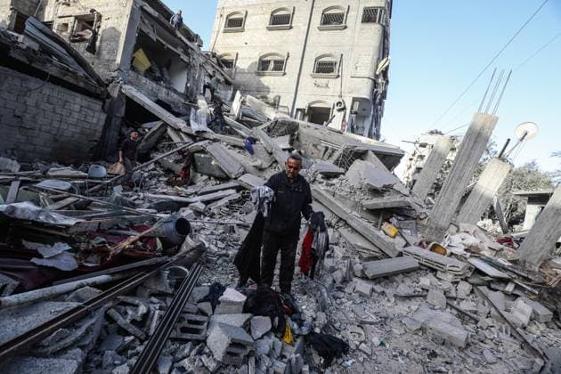 Nahostkonflikt, Gaza, Luftangriff zerstört Wohngebäude im Lager Bureij