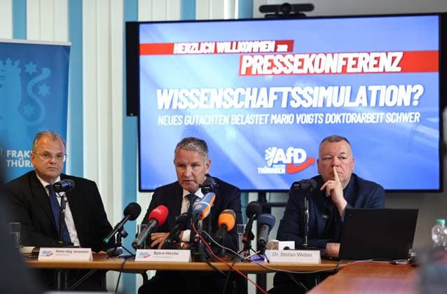 Thüringen, Pressekonferenz AfD - Plagiatsgutachten in Erfurt