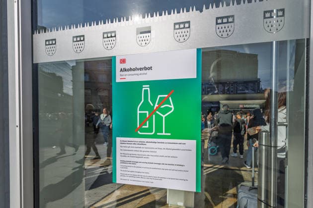 Deutsche Bahn will Alkohol an allen Bahnhöfen verbieten, Archivbilder