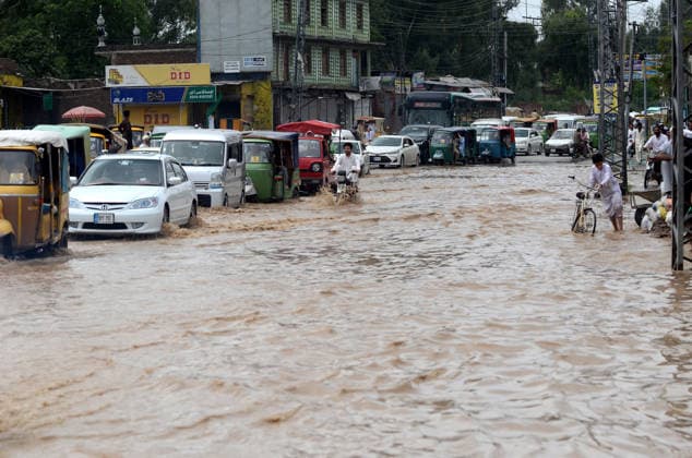 Pakistan, Überschwemmungen durch starke Regenfälle in Peshawar