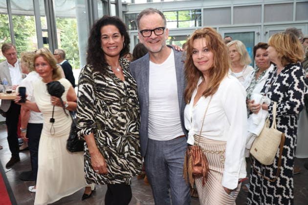 Arts, Bühne, Bis dass der Tod Premiere in Hamburg