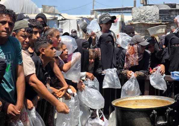 Nahostkonflikt, Gaza, Essensausgabe in Khan Yunis