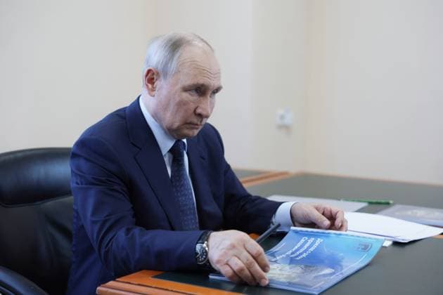Wladimir Putin besucht von Japan beanspruchte Kurilen-Inseln