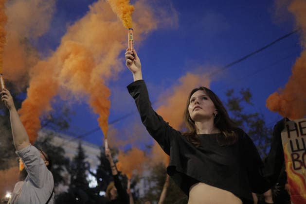 Ukraine, Proteste gegen die Absetzung von Verteidigungsminister Mychajlo Fedorow in Charkiw