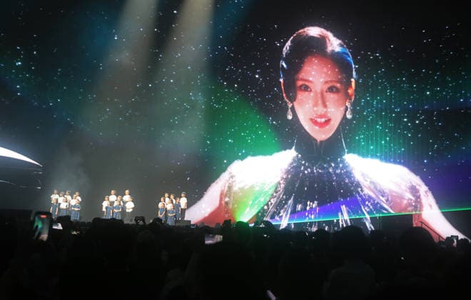 Musik, Auftritt von KI Star Yuri in Shanghai