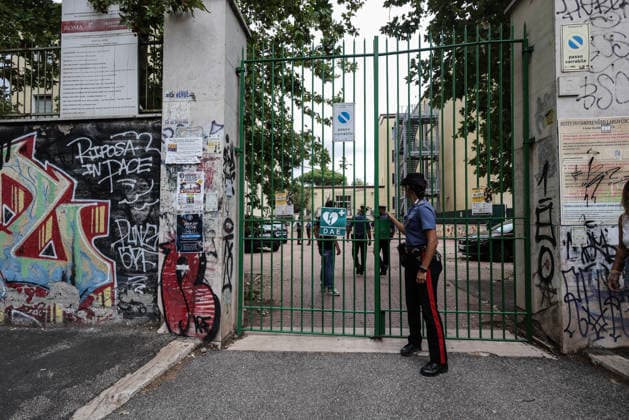 Italien, Messerattacke auf Lehrer in Schule in Rom