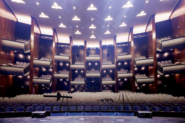 Arts, Wiedereröffnung der Oper Köln