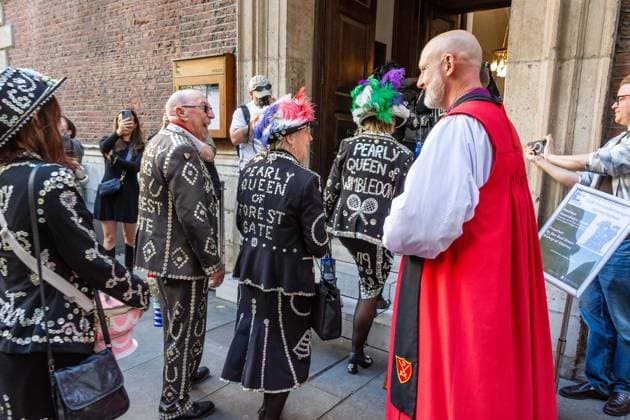 Großbritannien, Costermongers Harvest Festival mit Pearly Kings in London