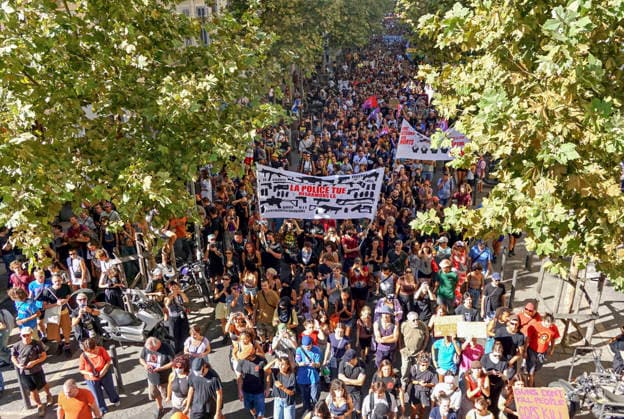 Frankreich, Demonstration in Marseille zum Gesetzesentwurf zur Vermutung der rechtmäßigen Selbstverteidigung für Sicherheitskräfte