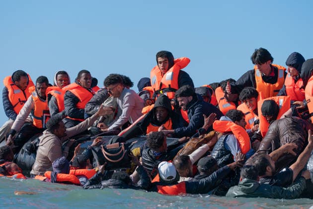 Frankreich, Migranten auf dem Weg über den Ärmelkanal nach England