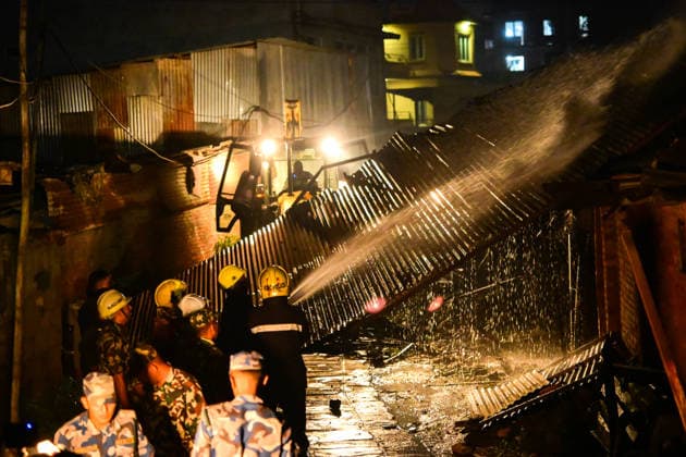 Nepal, Feuer in Kunststofflager in Kathmandu