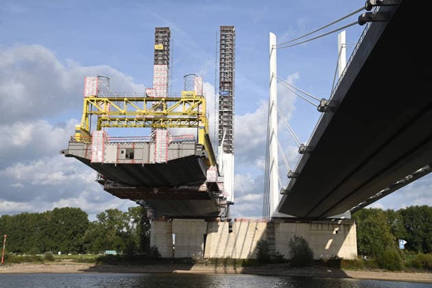 NRW, Baustelle Rheinbrücke Neuenkamp in Duisburg