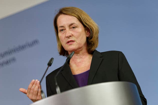 Berlin, 10-Punkte-Plan gegen Sozialbetrug, Pressekonferenz mit Leonie Gebers