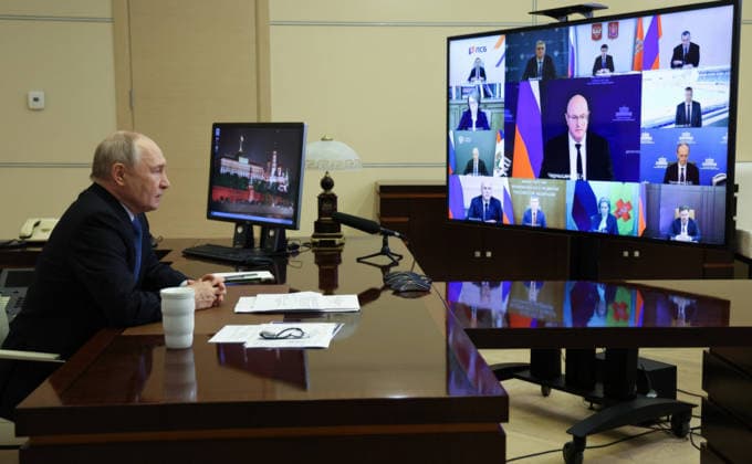 Russland, Wladimir Putin Videokonferenz in Nowo-Ogarjowo