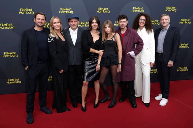 Filmfest Hamburg, Eröffnung mit The Idiot s Premiere